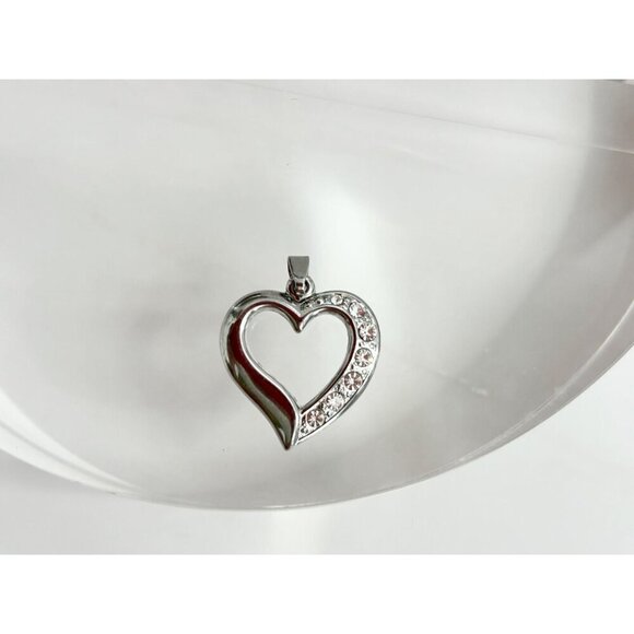 Vintage Silver Tone Rhinestone Heart Shaped Retro Love Pendant | Charm | Trinket - Picture 5 of 8